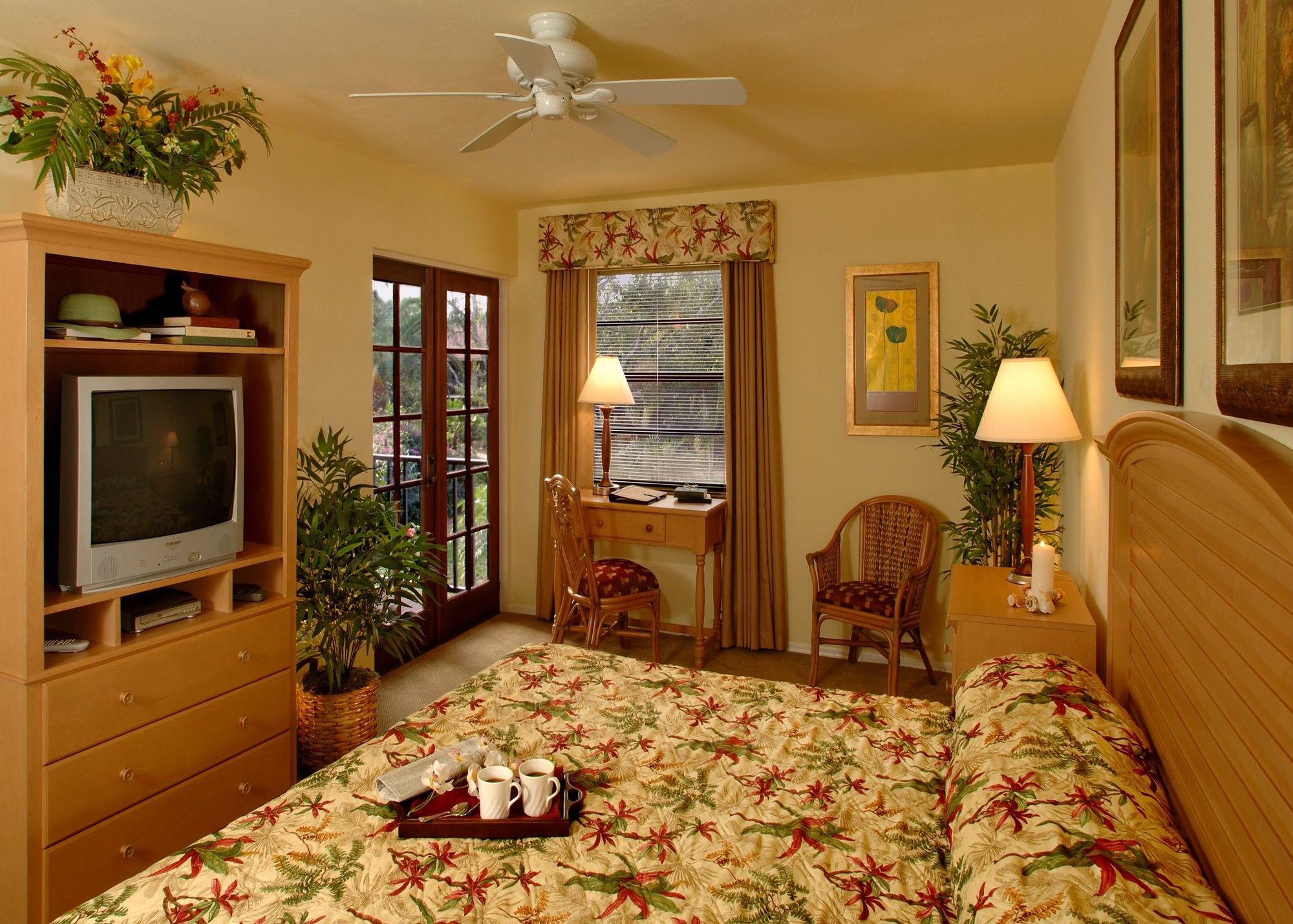Park Shore Resort By Mike Z Rentals (Adults Only) Napoli Ruang foto